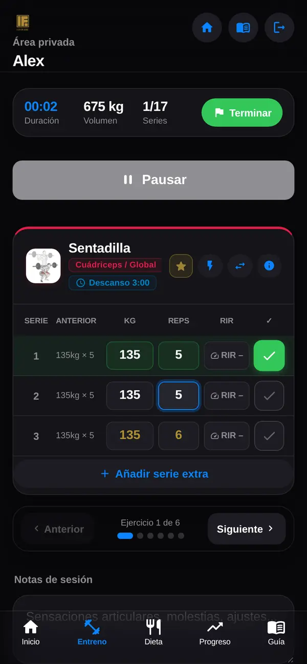 App de LuxFigure para clientes: registro de series con kilos, repeticiones y RIR